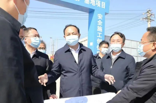 長沙市委副書記、市長鄭建新春節開工調研中偉股份全球研發基地