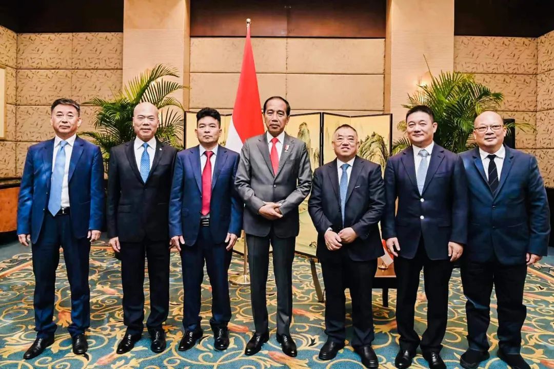 印尼總統(tǒng)商務(wù)圓桌會(huì)議在成都召開，中偉股份董事長鄧偉明受邀參會(huì)并發(fā)言